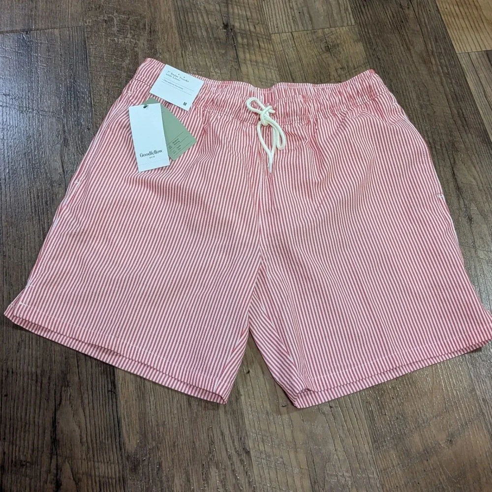 Goodfellow & Co Swim Trunks Mens M Red NWT Striped 7 Inch Inseam Mesh Liner